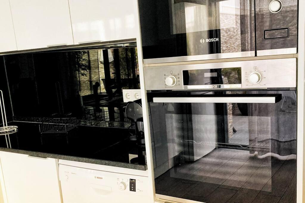 הוילה Quelfes Vivenda Espacosa E Luminosa מראה חיצוני תמונה